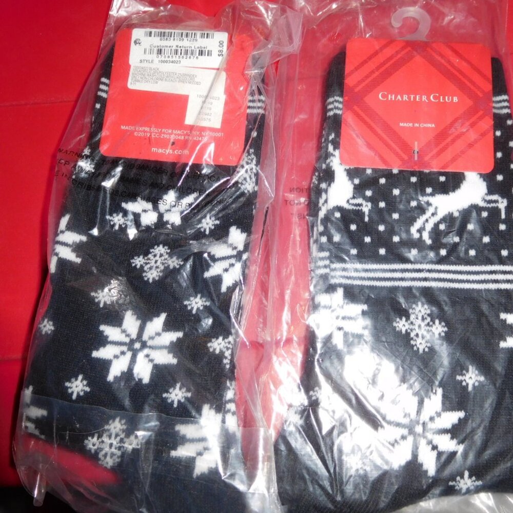 NWT WOMENS CHARTER CLUB CHRISTMAS SOCKS - black nordic print snowflakes re